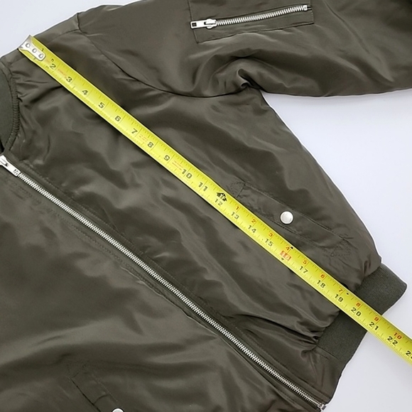 Streetwear Society Women's  Army Green Bomber Zip Up Jacket Size Large - Picture 13 of 13